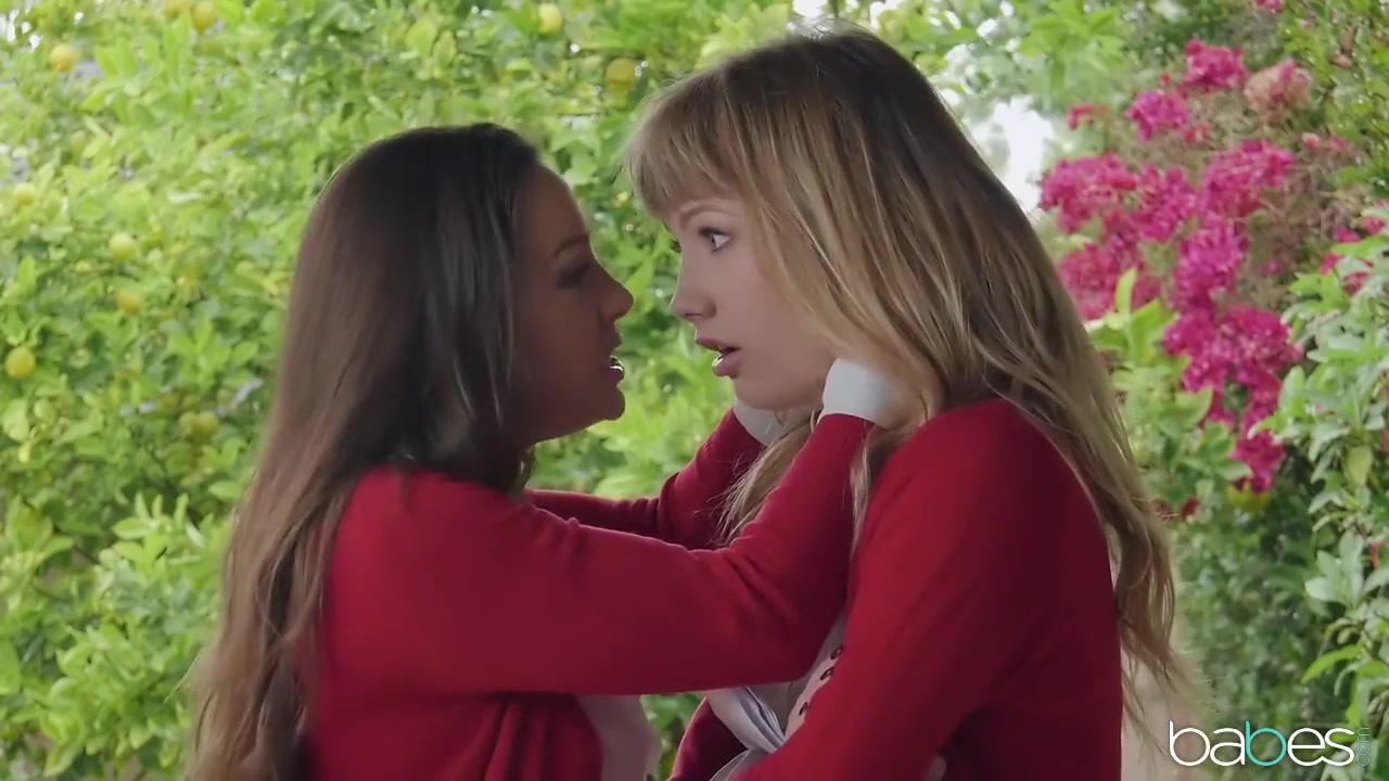 Lesbian schoolgirls 18+ Enjoy Each Others Incredible Bodies