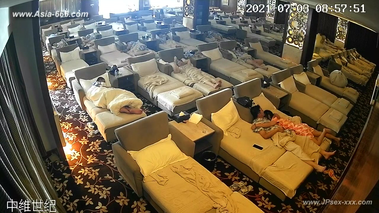 Hackers use the camera to remote monitoring of a lover's home life.564