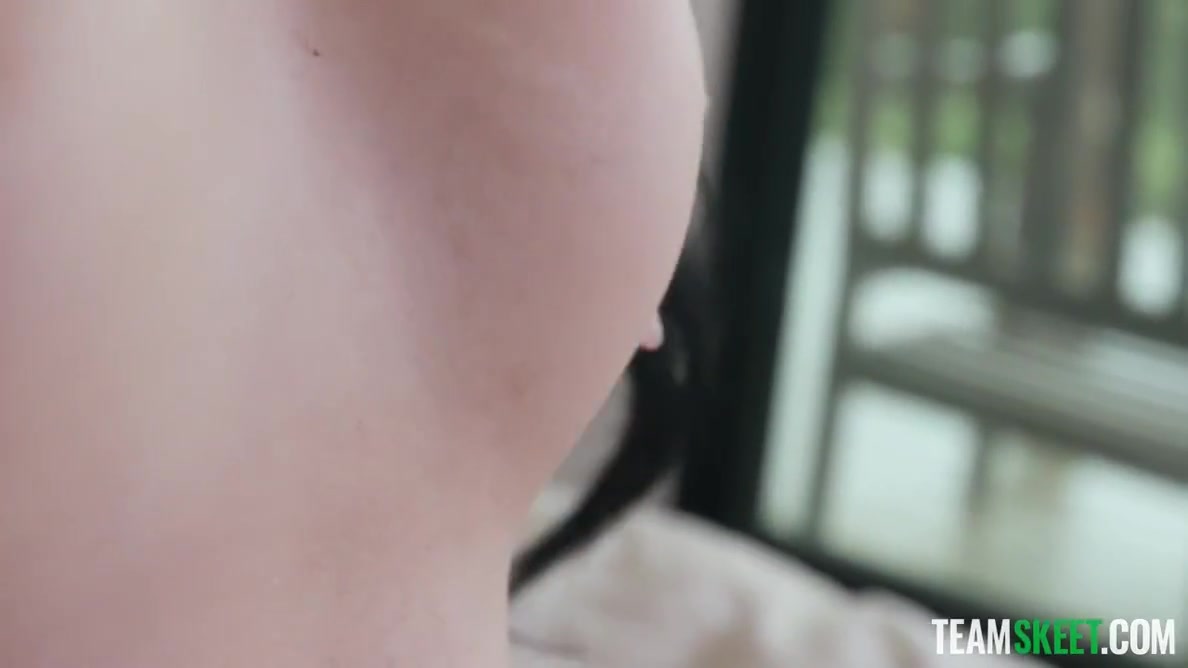 Blowjob Scene With Holly S And Holly Day