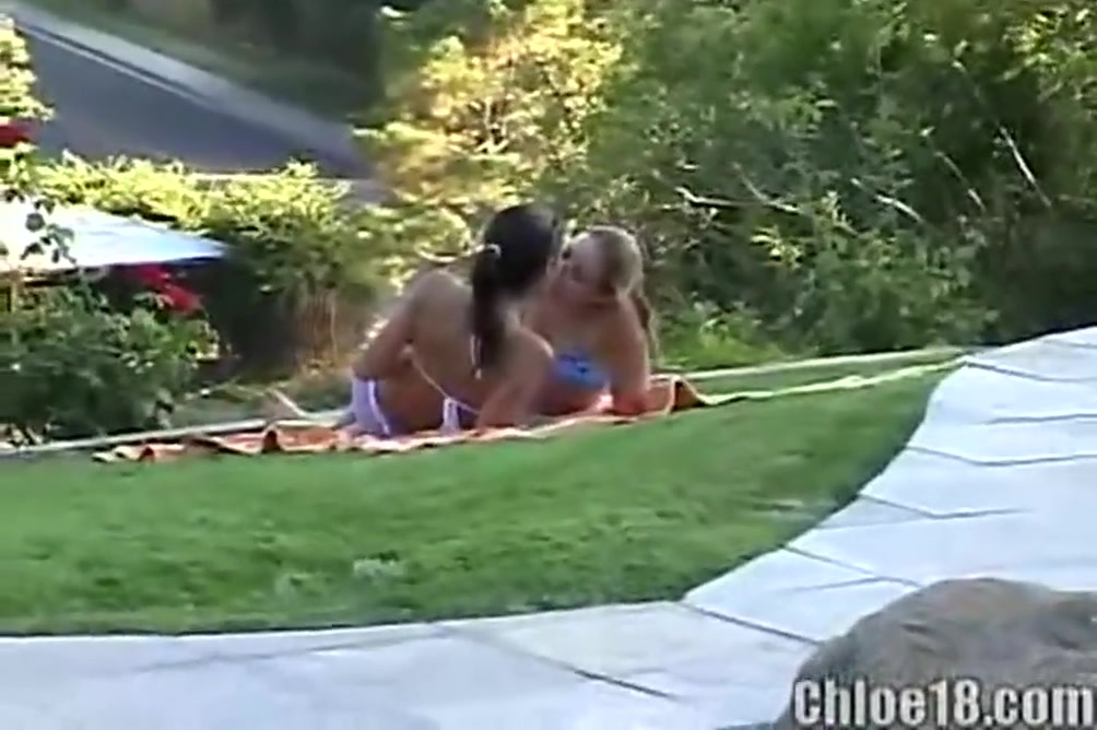 Hot Tub teen 18+ Lesbos Get Wet