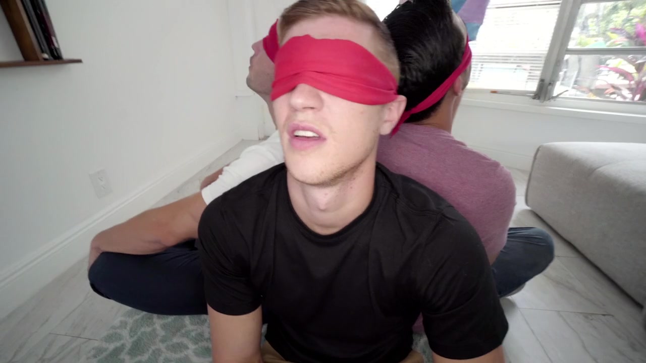 Stuffing Skylar - RealityKings with Juan Largo, Oliver Flynn, Skylar Valentine, Duncan Saint