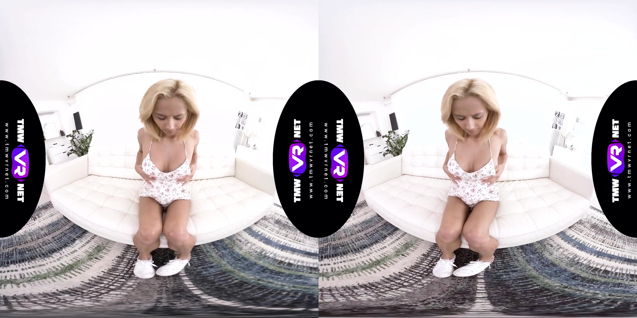 Veronica Leal in Cheerful Blonde Teaches the Perfect Masturbation - TmwVRNet
