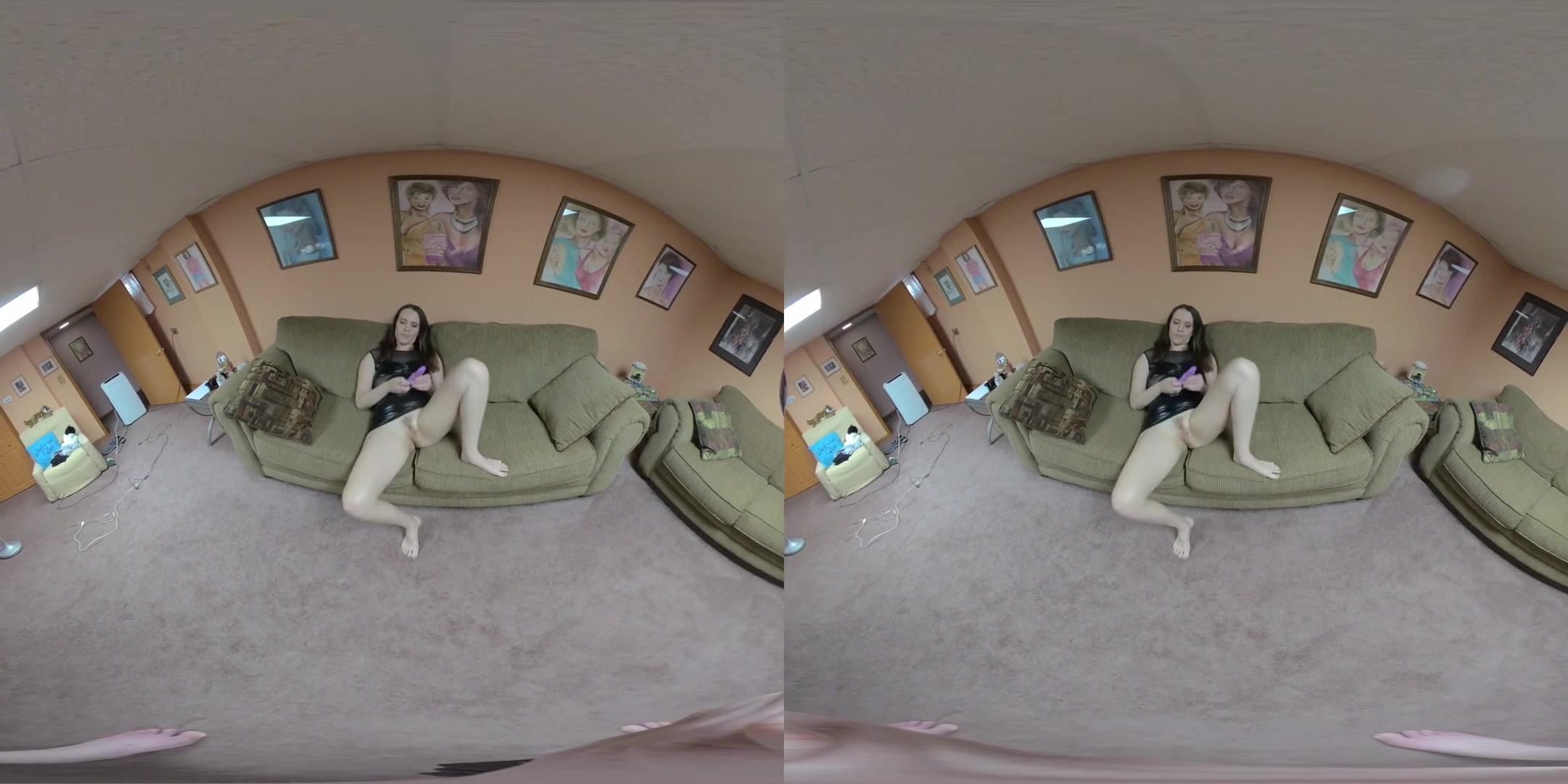 Alisha Adams Is Getting Off with Her Purple Vibrator - Amateur Solo Masturbation on the Couch Voyeur