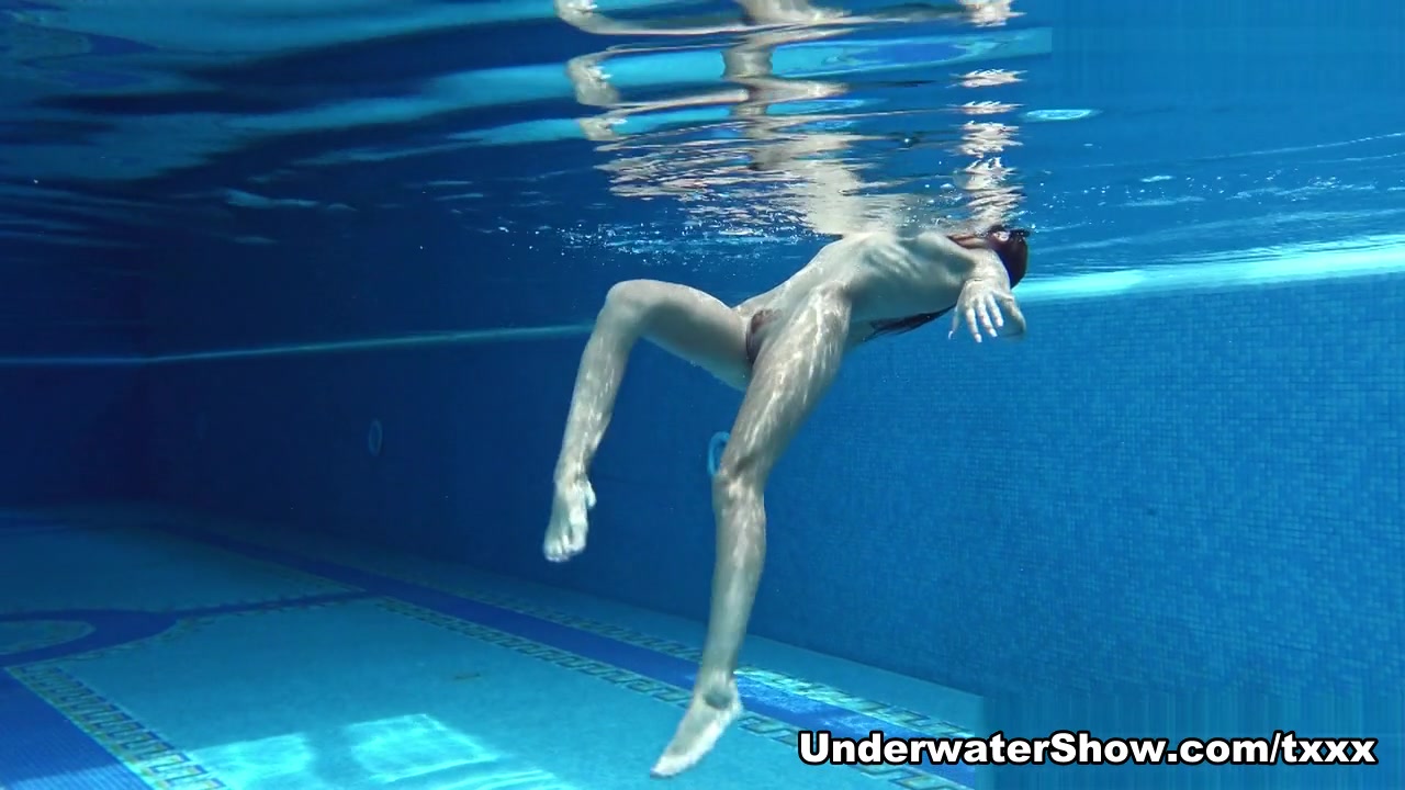 Tiffany Video - UnderwaterShow