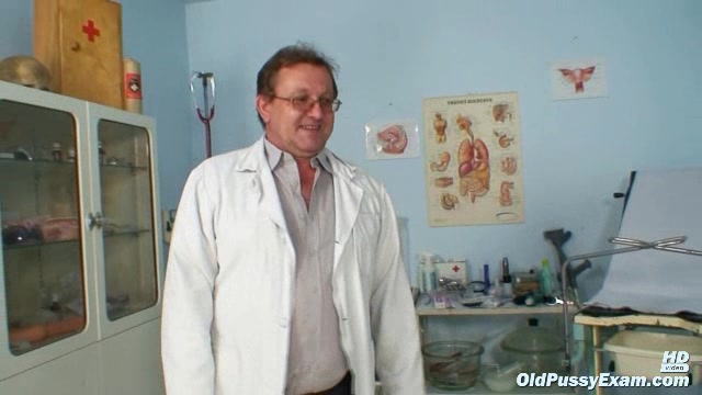 Mature Olga has her redhead pussy gyno speculum examined