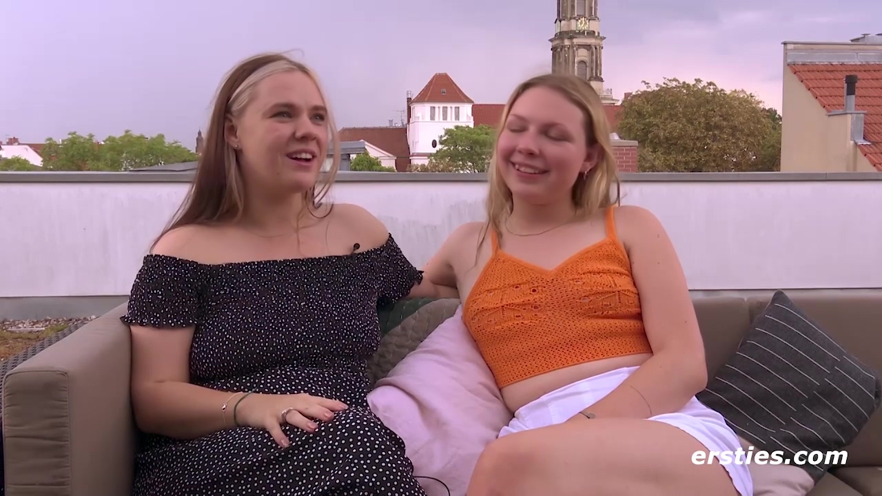 Schone Aussicht Mit Nelio Und Anya An Einem Heib