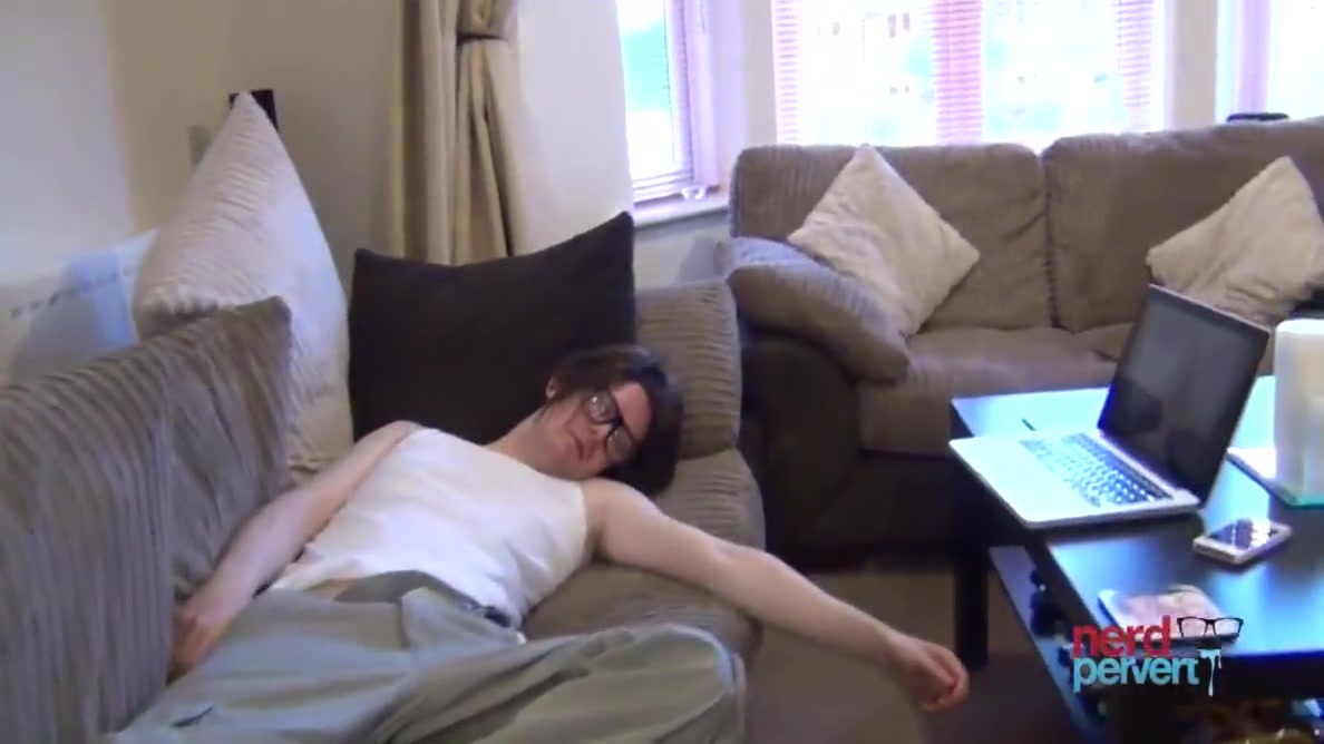 Jessica Bishop - Sexy Geordi Whore Get Nerdy Dicking