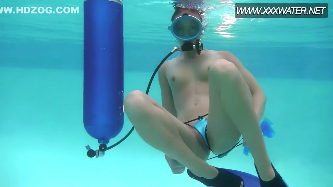 Beautiful Underwater With Minnie Manga