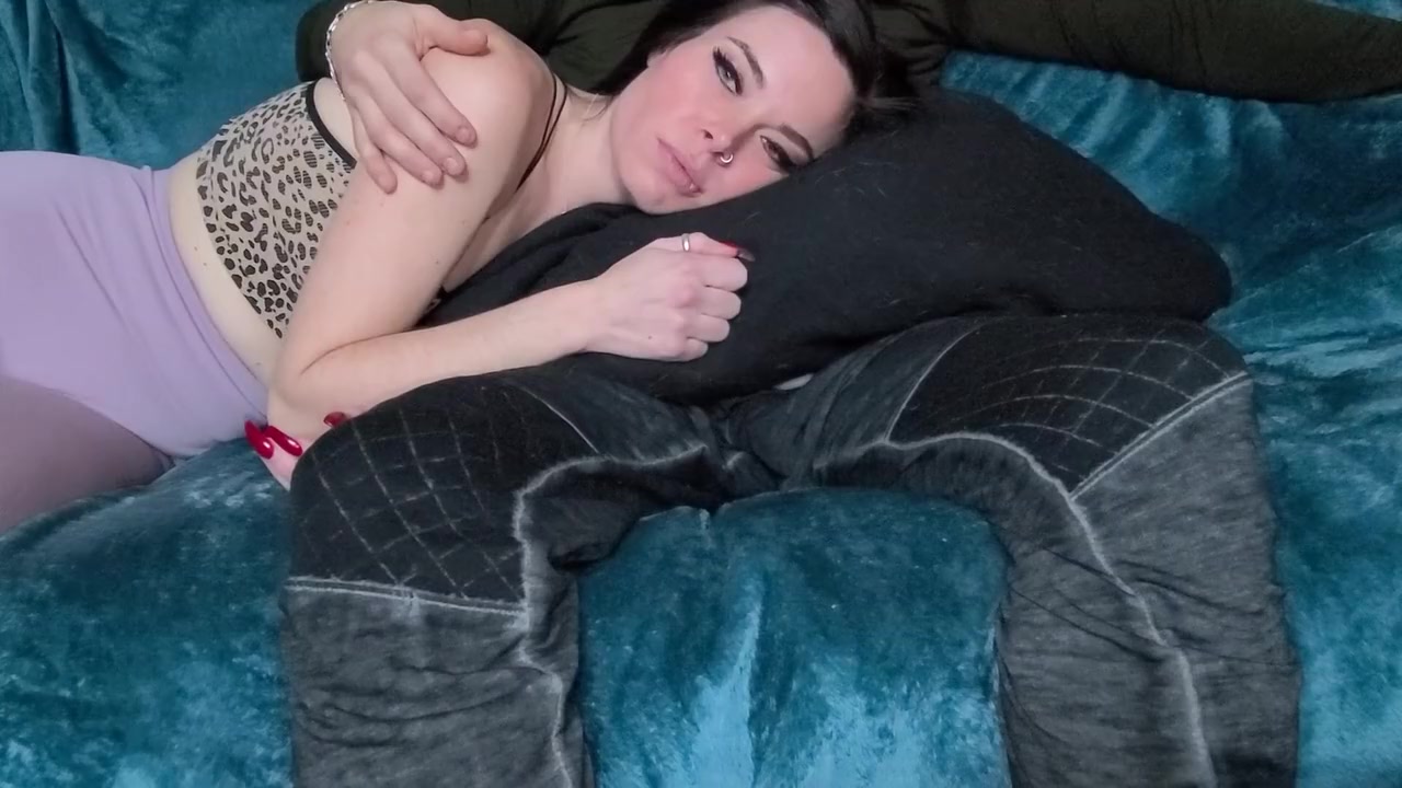 Step Mom Feels Sleepy Watching Movie With Step Son