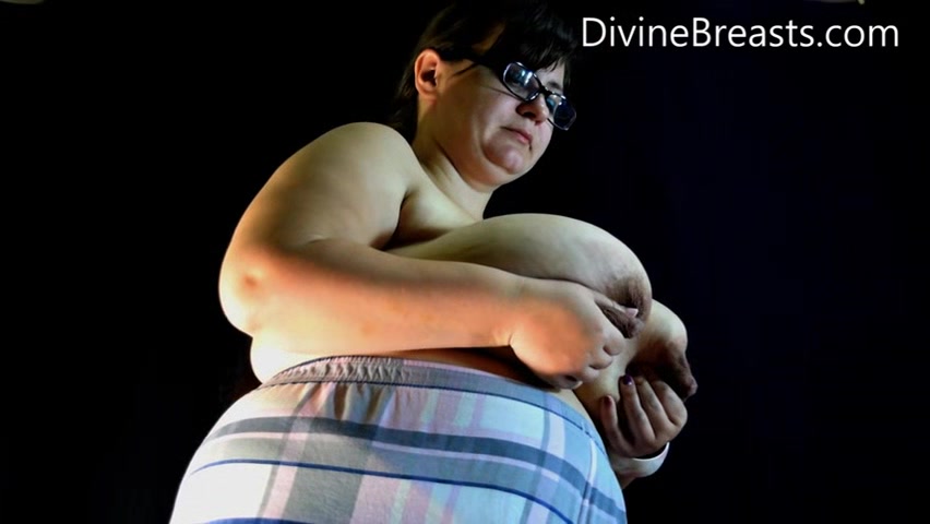 Nina Big Breasts Swollen with Milk
