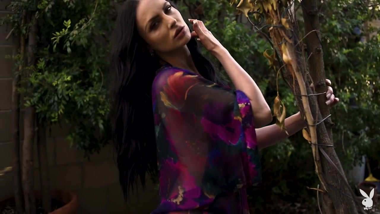Carissa White in Glamour Garden - PlayboyPlus
