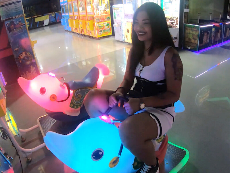 Thai amateur teen 18+ girlfriend plays with a vibrator toy after a day of fun