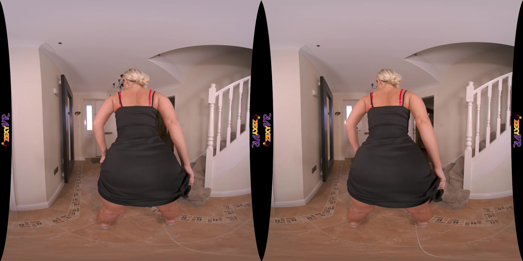 Sexy & Seductive featuring Louise - ZexyVR