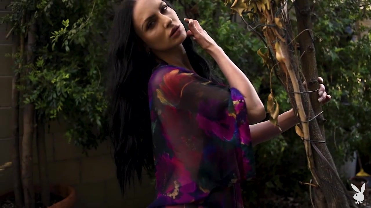 Carissa White in Glamour Garden - PlayboyPlus