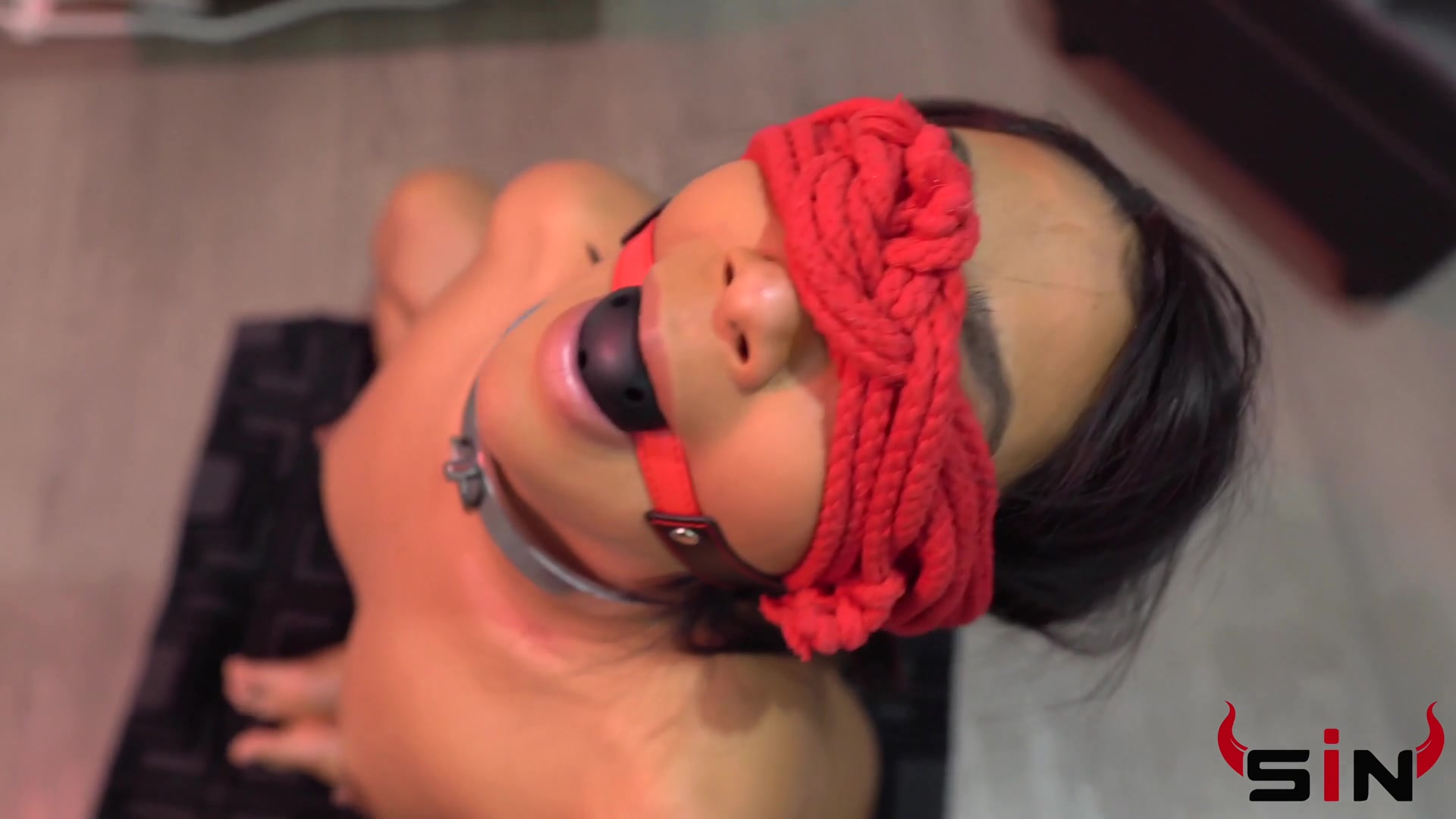 Sarah Lace Blind Folded Anal Training Session - Sex Movies Featuring I Sin