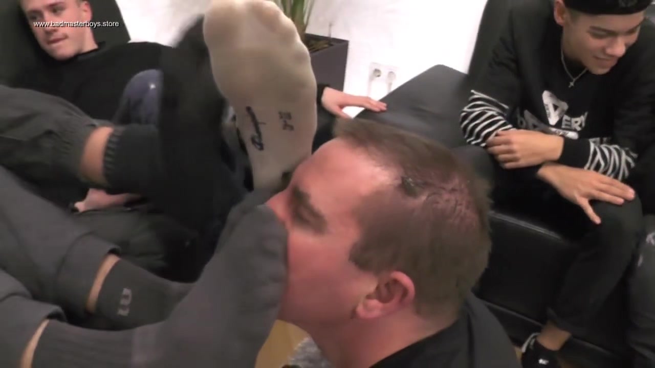 The spit and snot junky german sneaker masters