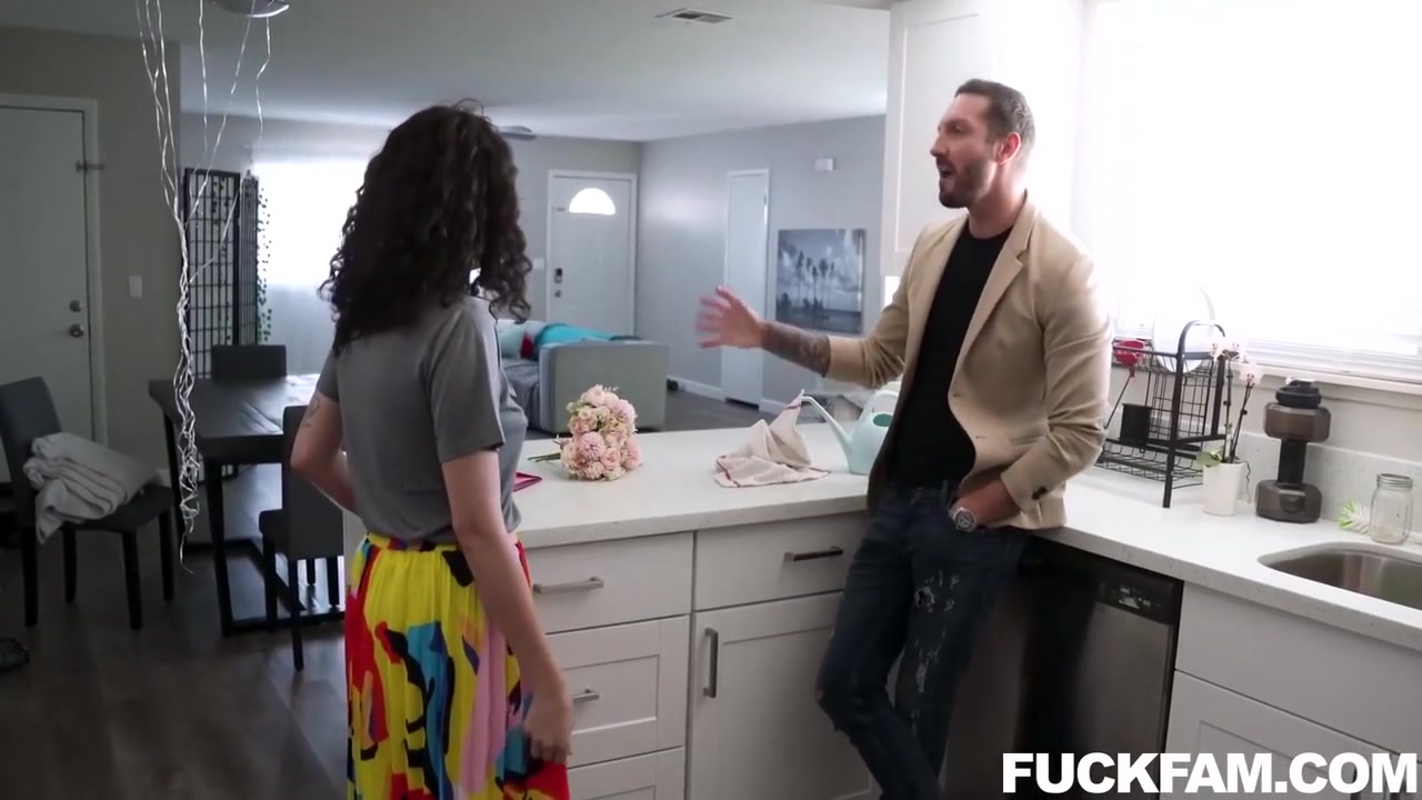 Satine Summers And Agatha Delicious In Failed Stepmothers Day Quin