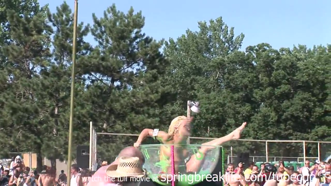 SpringBreakLife Video: Naked Paint