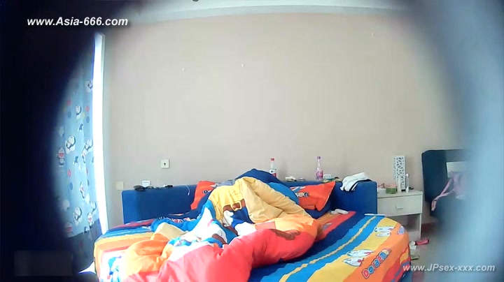 Hackers use the camera to remote monitoring of a lover's home life.158