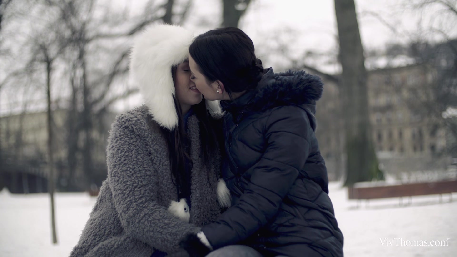 Love Time - Freya Dee & Sabrisse - VivThomas