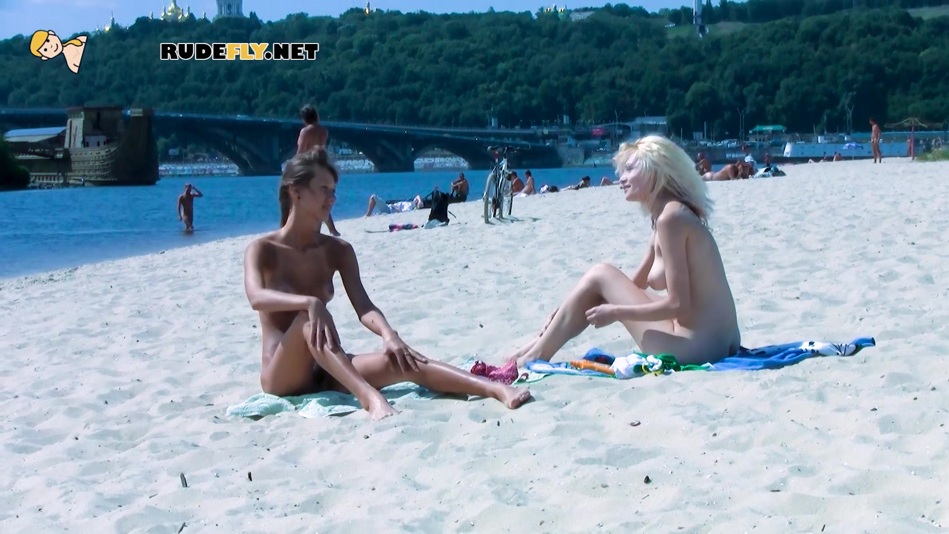 Stunning nudist teen 18+ playfully enjoys a hot day at the beach