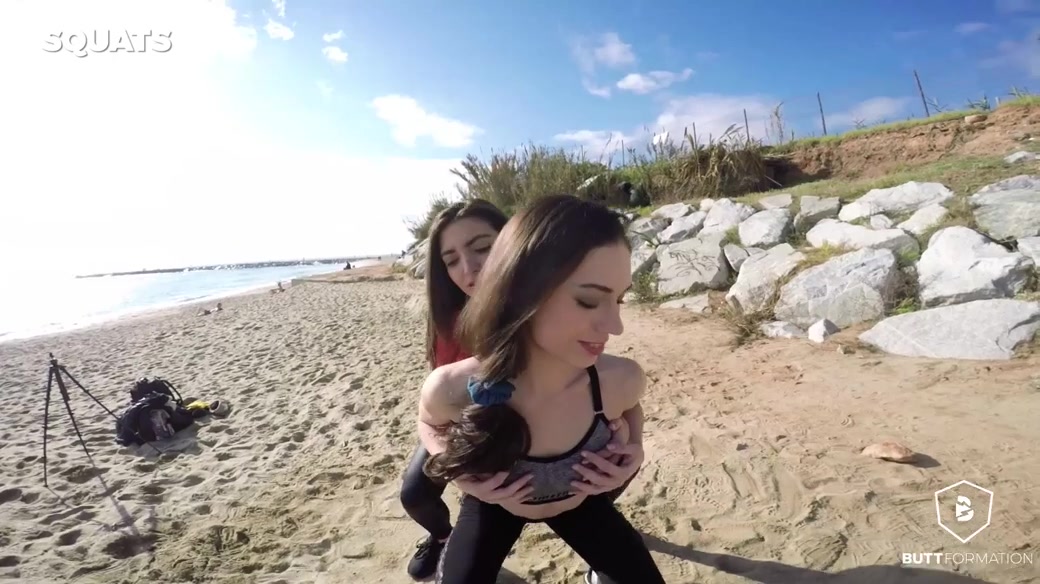 Bianca Resa in Squats - ButtFormation