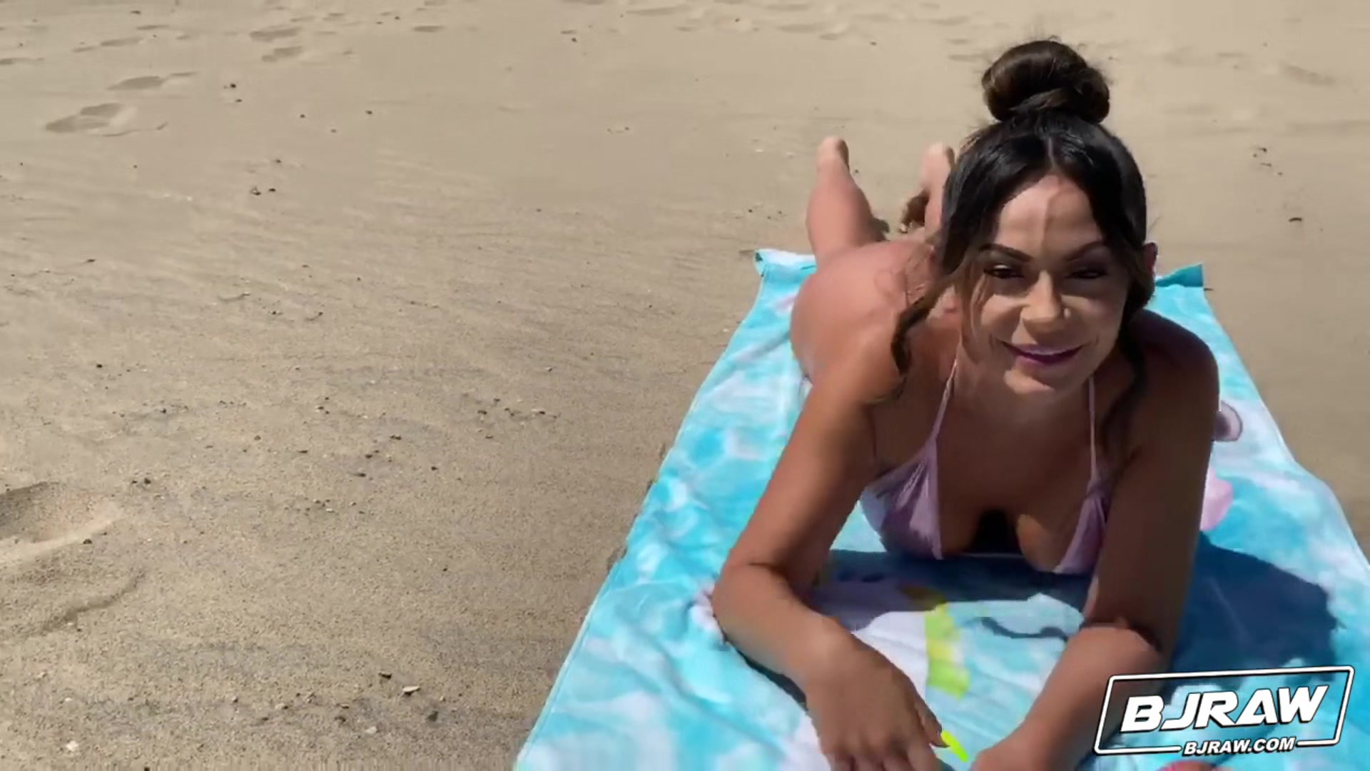 Kikis Facial Vacation - BJRaw