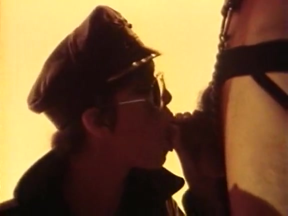 Annette Haven, Lisa De Leeuw, Paul Thomas in vintage xxx clip