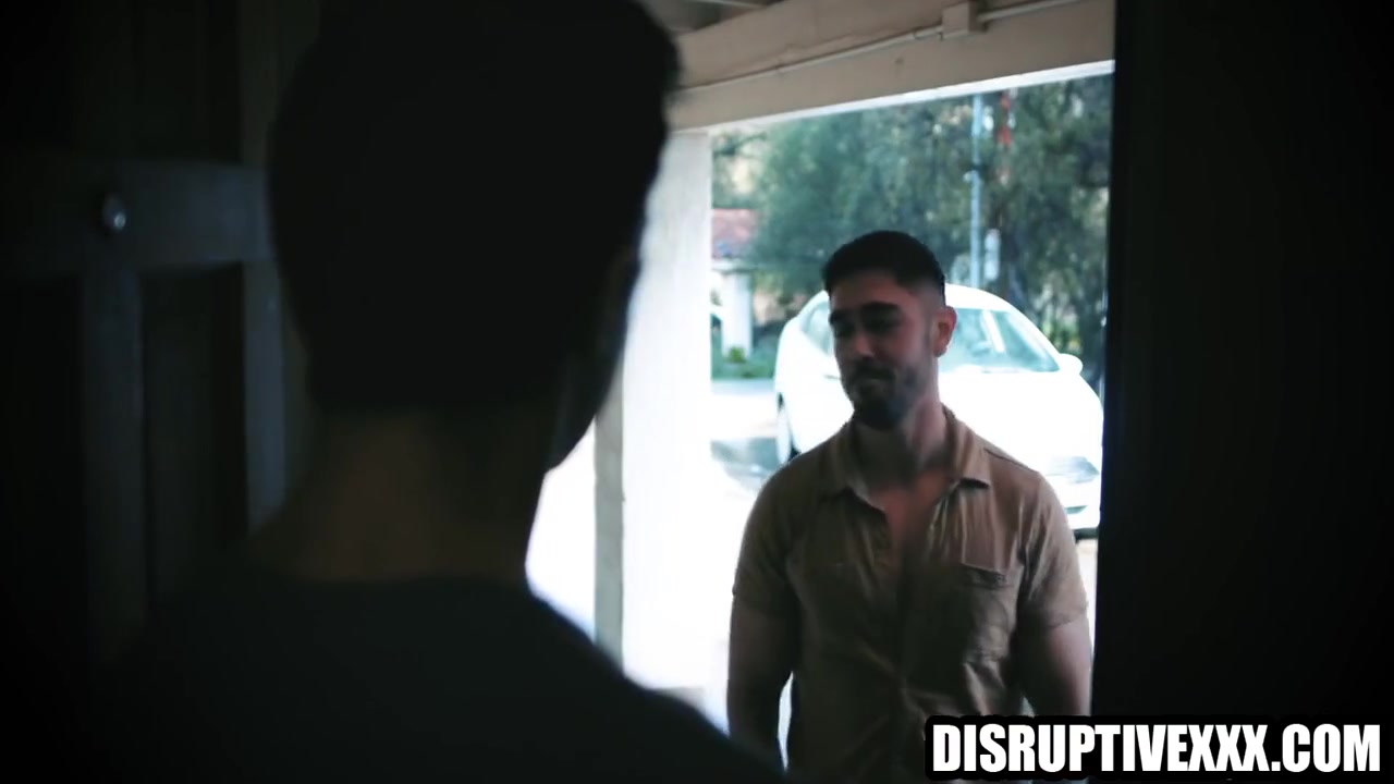Reese Rideout And Gay Porn - Straight Guy Hookups With His Online Gay Friend 7 Min