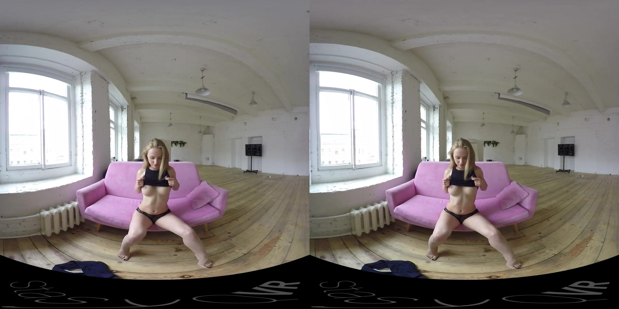 Tight Blonde Morning Striptease - StasyQVR