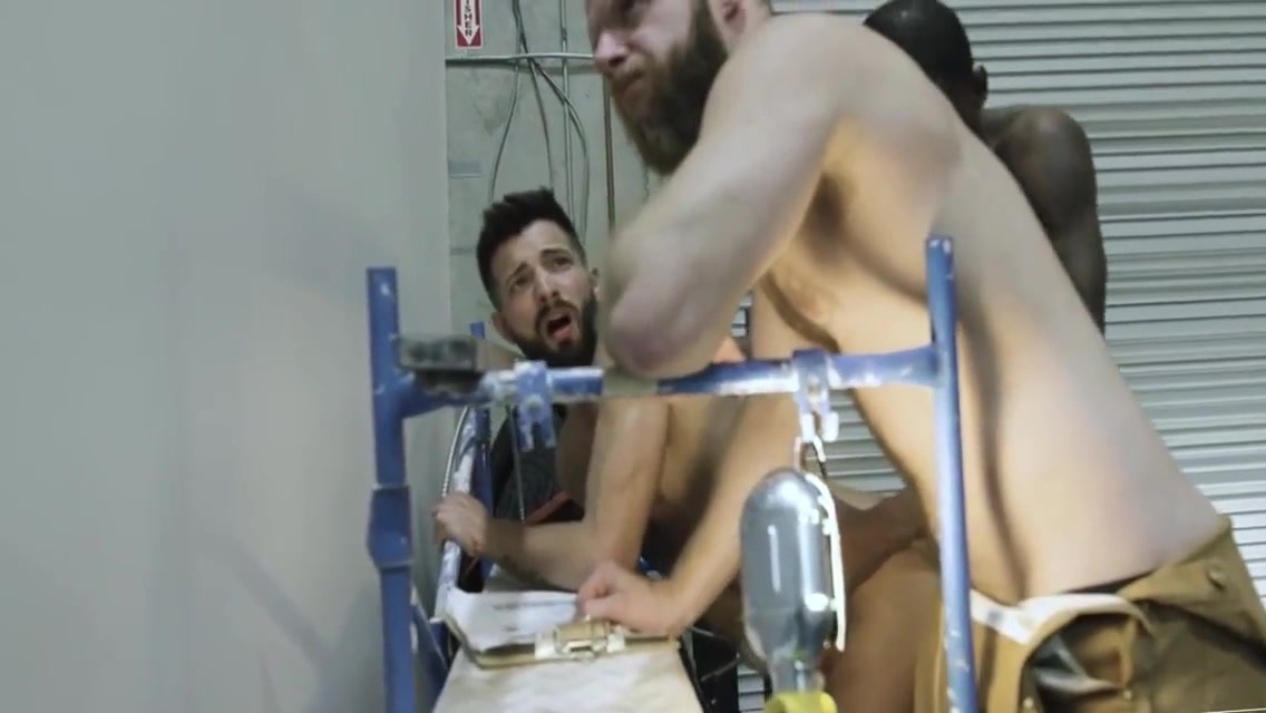 Gay Porn In Ir 3some Between Bareback And Rimjob Loving Studs 7 Min