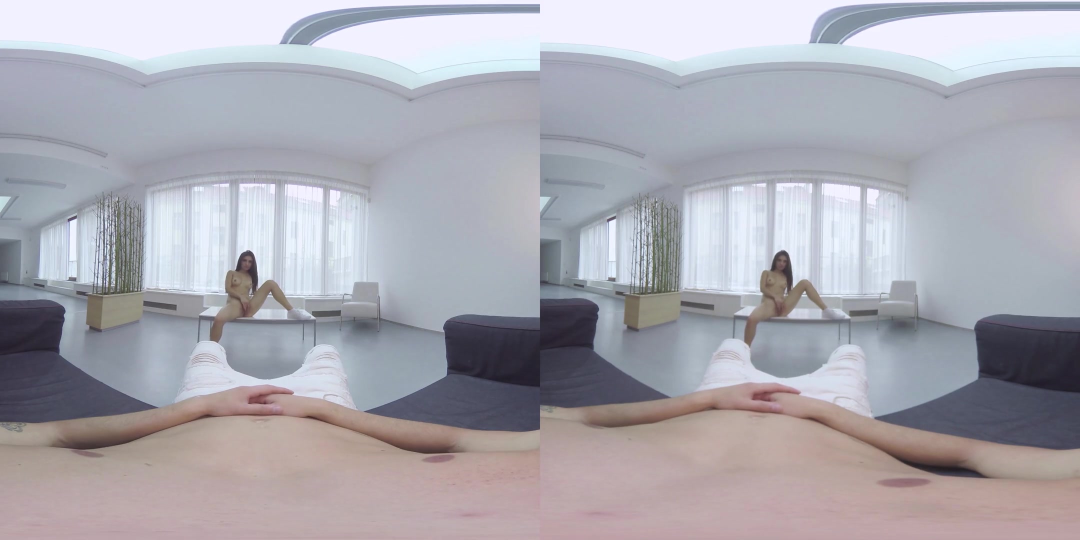 Lisa Davis in Lustful Hunter Returns - RealJamVR