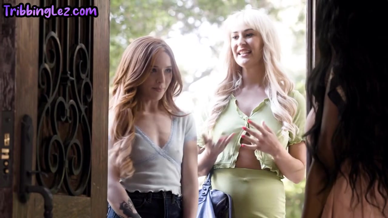 Dyke dirty bitches love playing in 3some while fingering