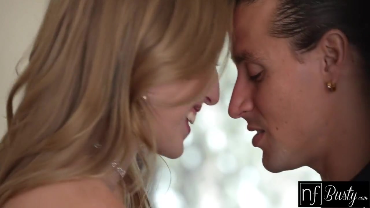 Home For Dessert - S18:e1 - Jay Romero And Octavia Red
