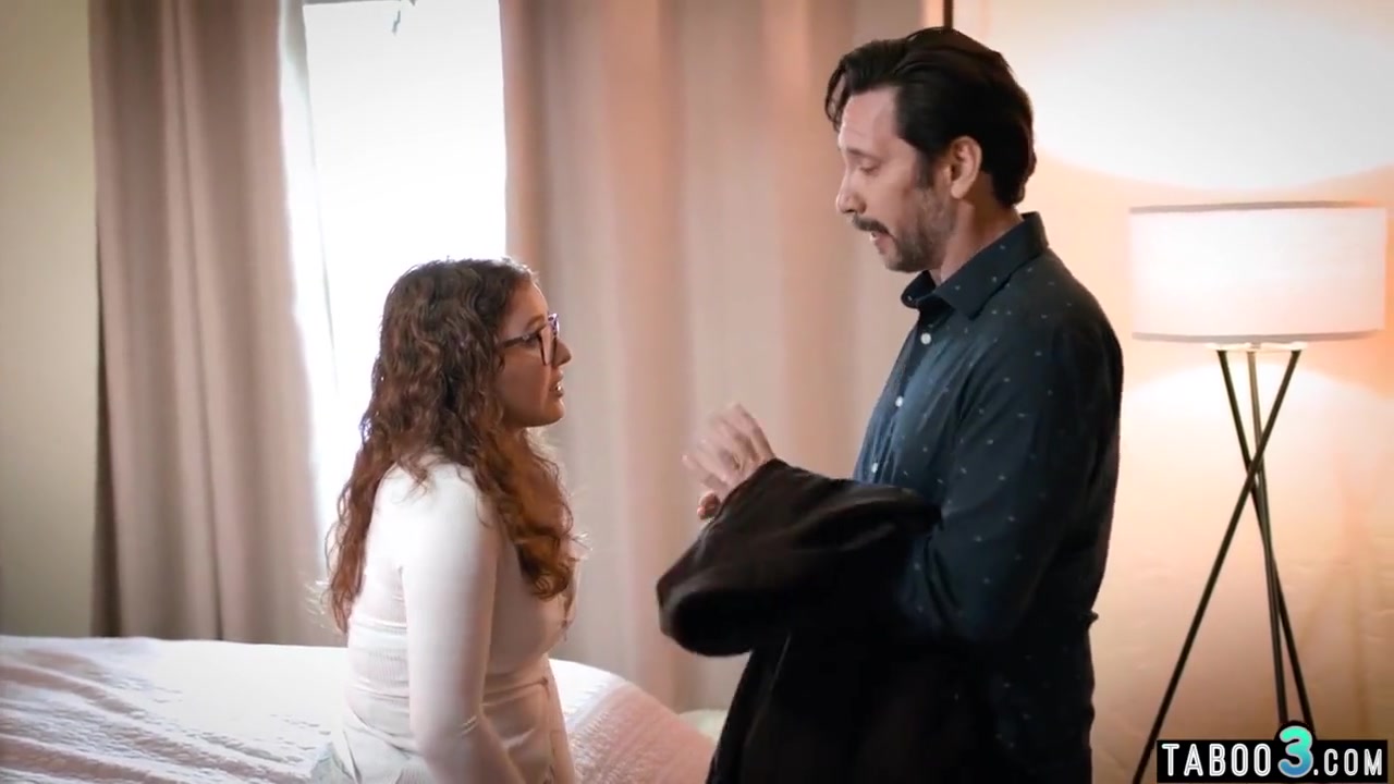 Tommy Pistol And Leana Lovings - Guy Nailing Associates Coed Stepdaughter