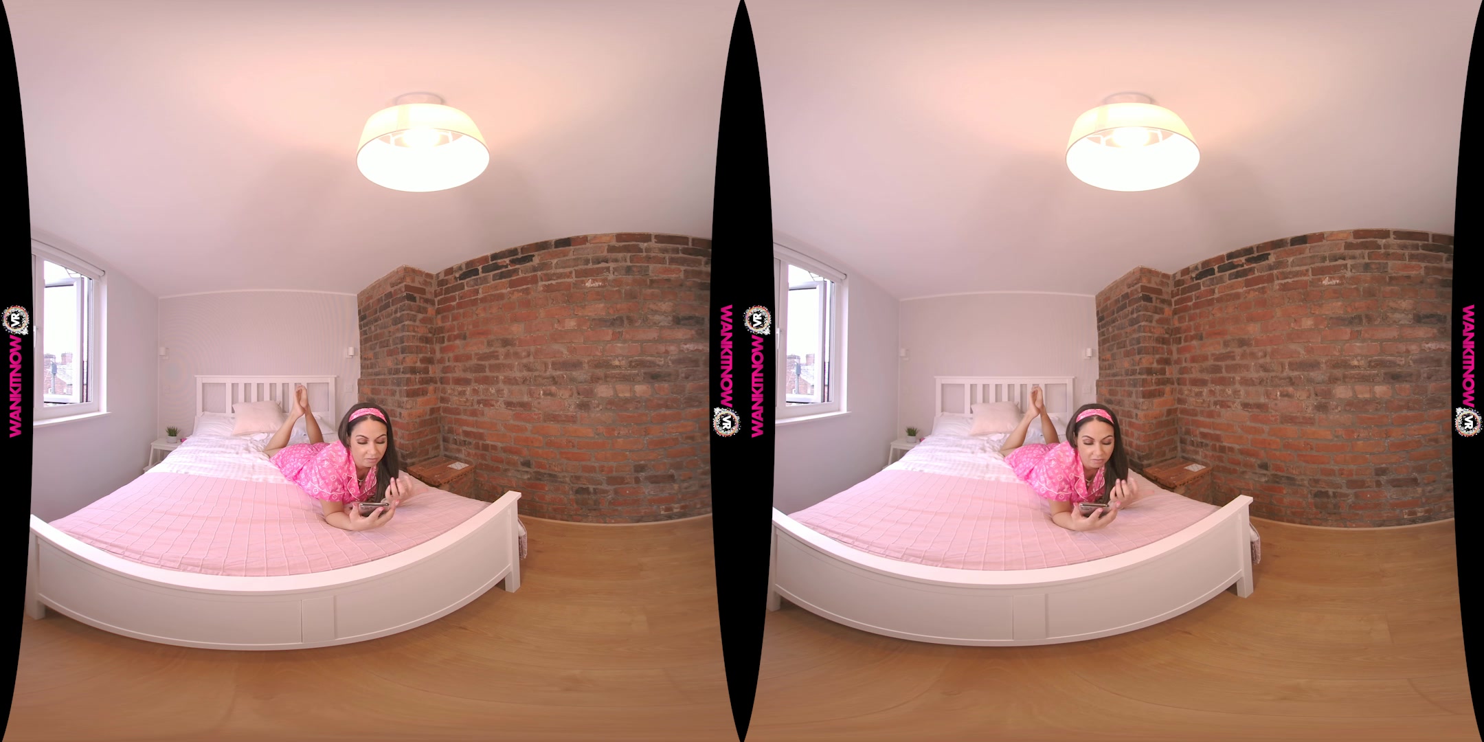 Rent Wank featuring Roxxy Lea - WankitNowVR