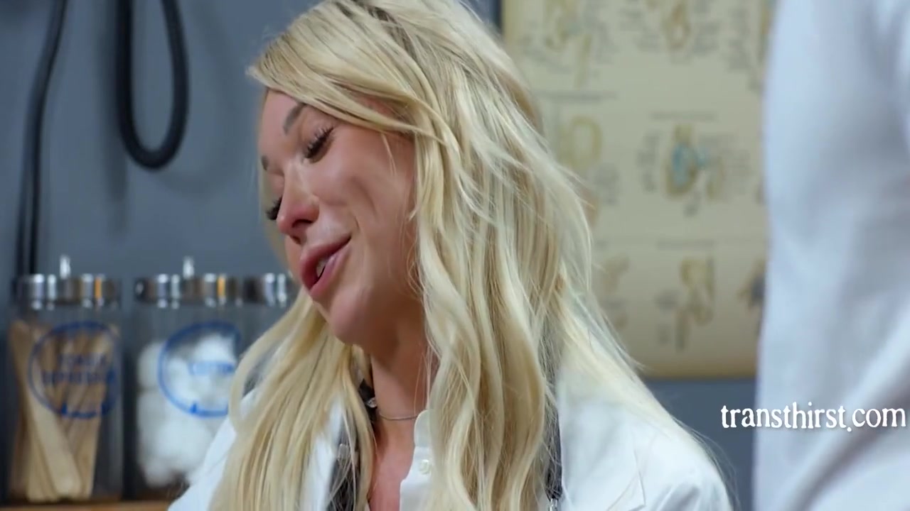 Austin Rex And Aubrey Kate In Trans Doctor Gets A Dick Appointment At Her Clinic Transthirst