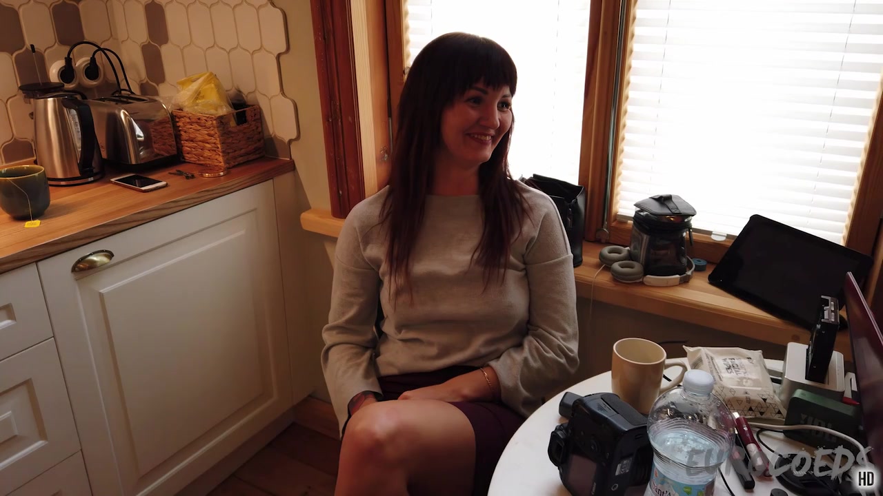 Fresh New Brunette Model Daria Taking A Big Pink Dildo Deepthroat And In Her Pussy