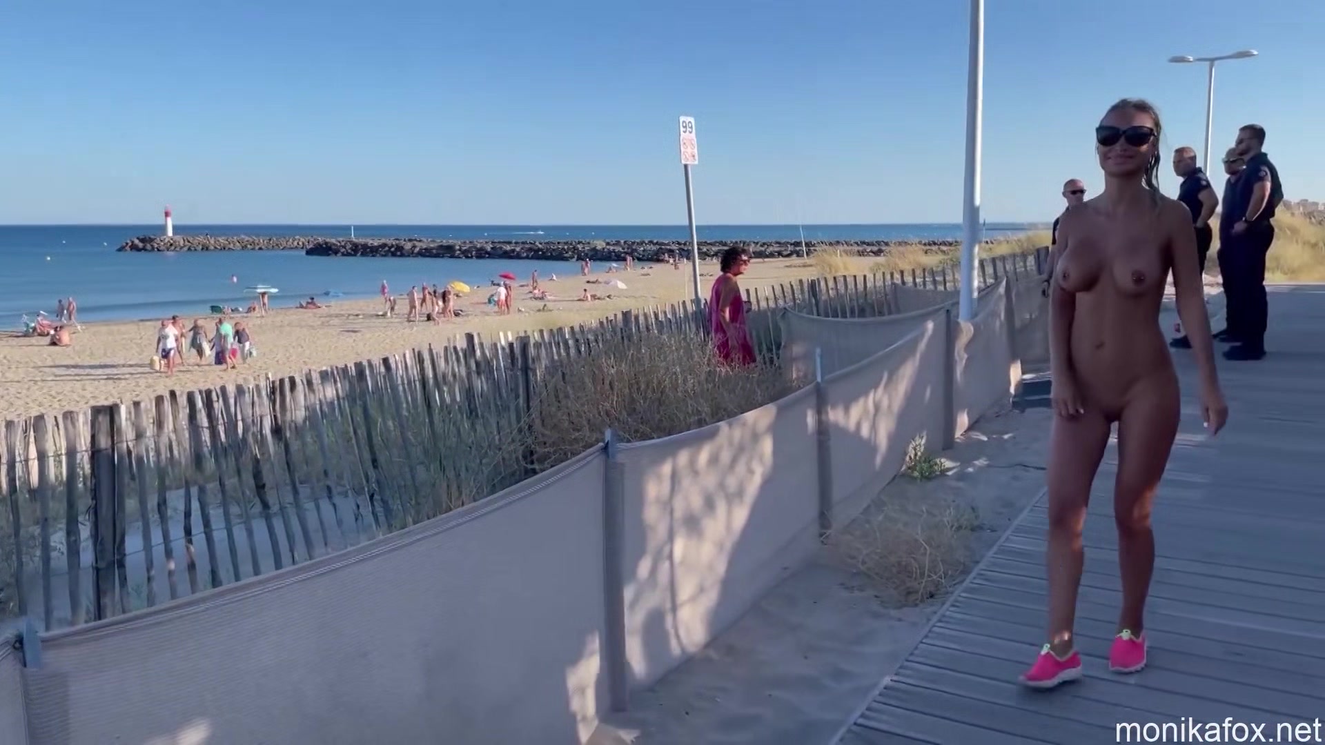 Monika Fox Naked Walks In Front Of The Police - Monikafox