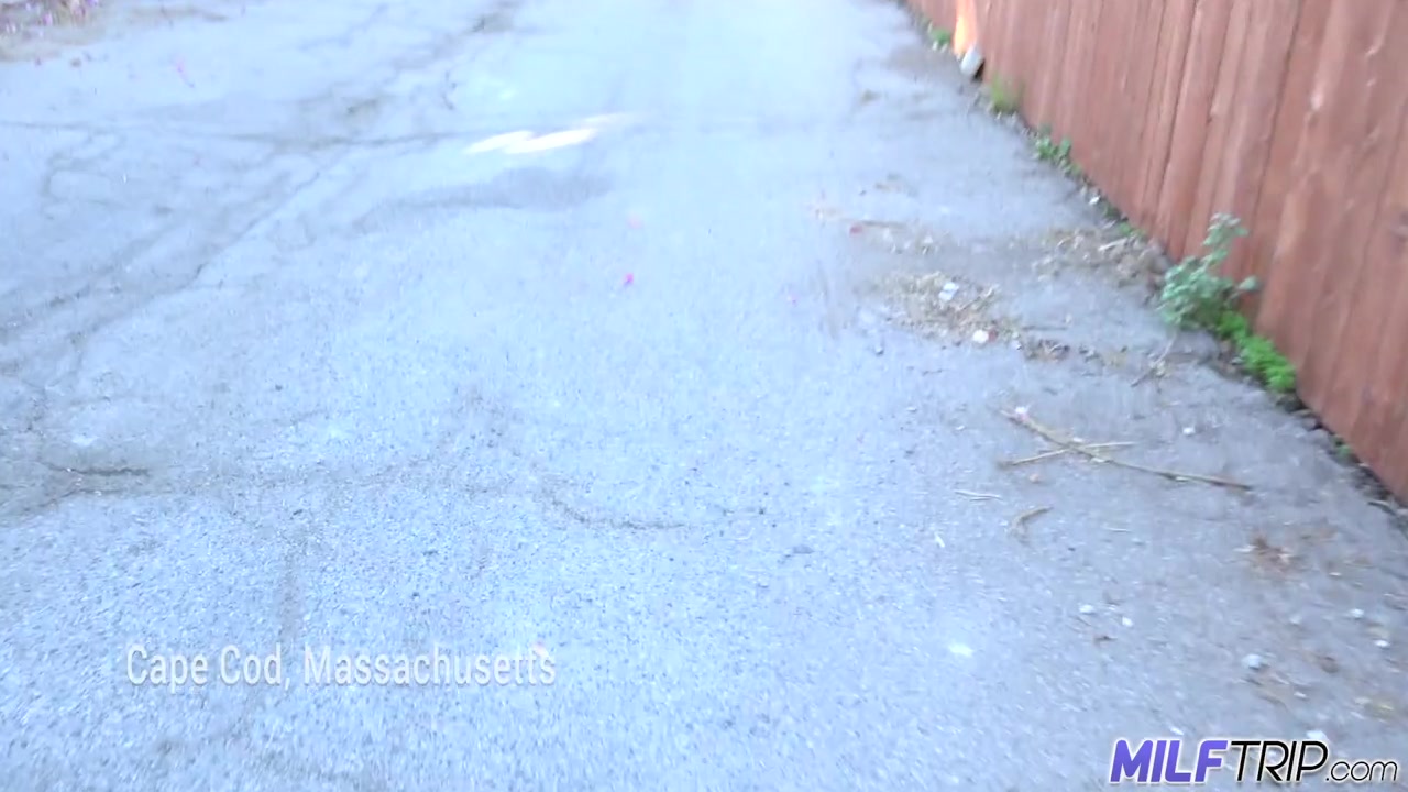 Charlie From The Alley - MilfTrip