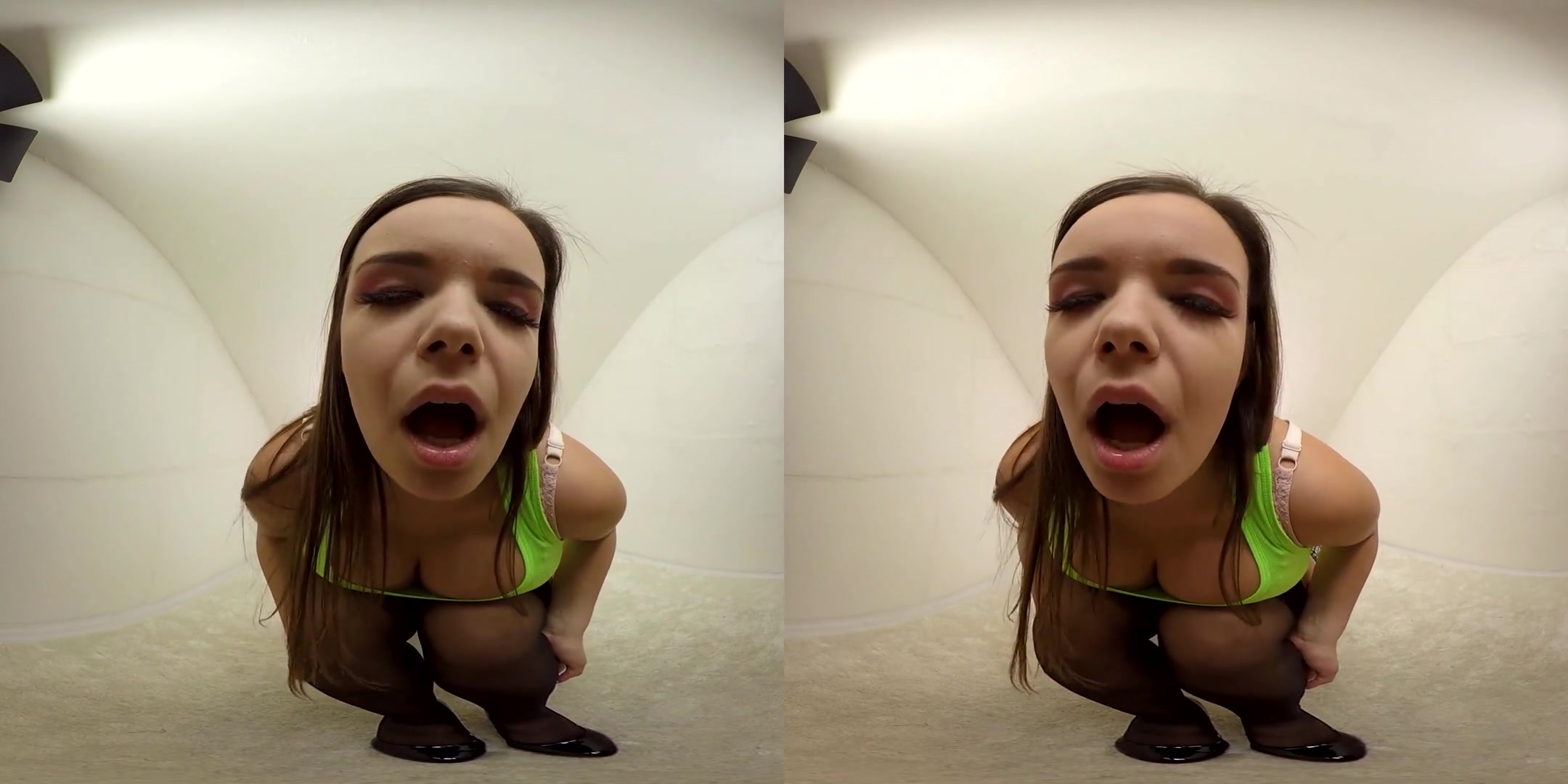 Sofia Lee in Cute Sofia Lee Cums Like Crazy - BravoModelsMedia