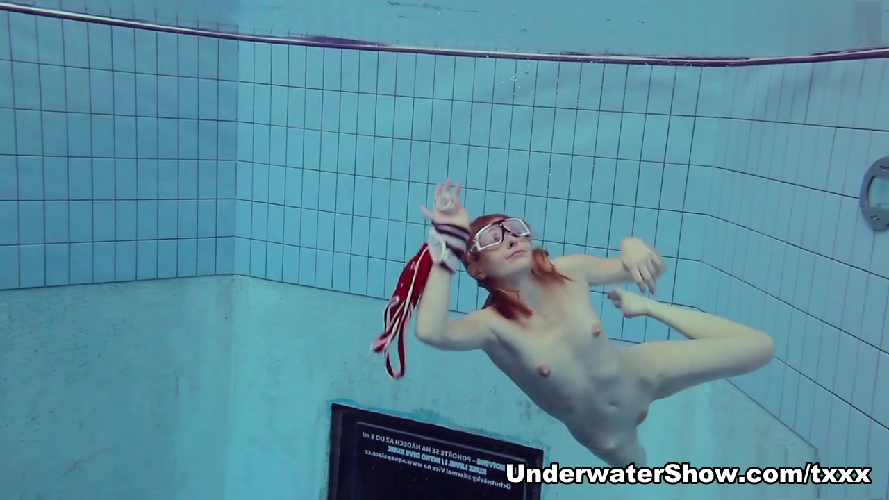 UnderwaterShow Video: Nastya