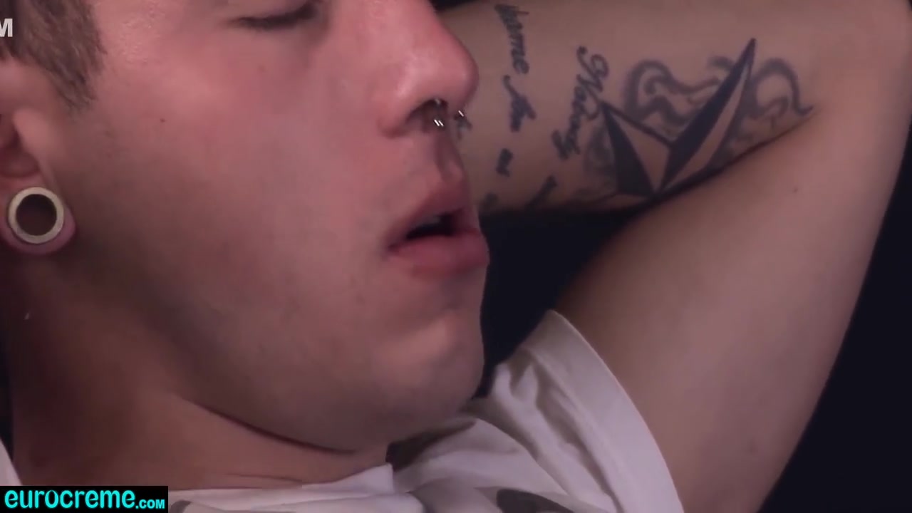Job Interview Turns Into A Hot Gay Fuck