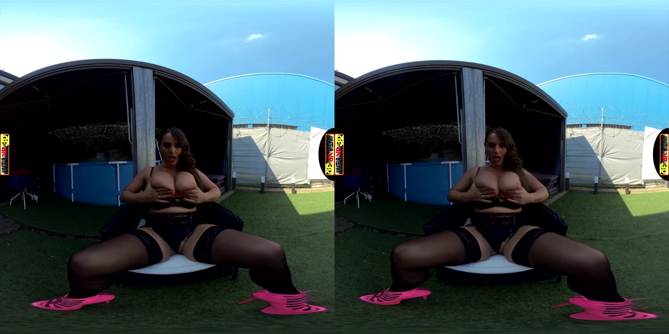 Sexy Susi in Sexy Susi - She Starts Squirting for You... - AmateurVR3D