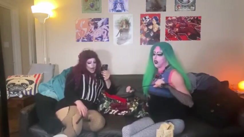 Drag Queens Read Sexy Reddit Posts