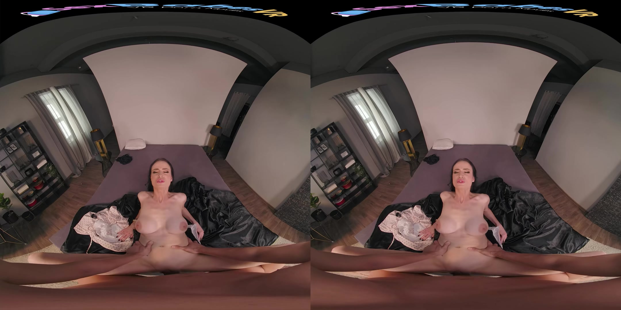 Busty Stepmom - SexBabesVR