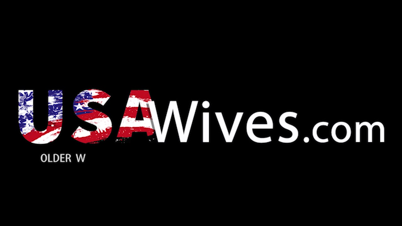 USAwives Lori Leane Toying Her Hairy Pussy Alone
