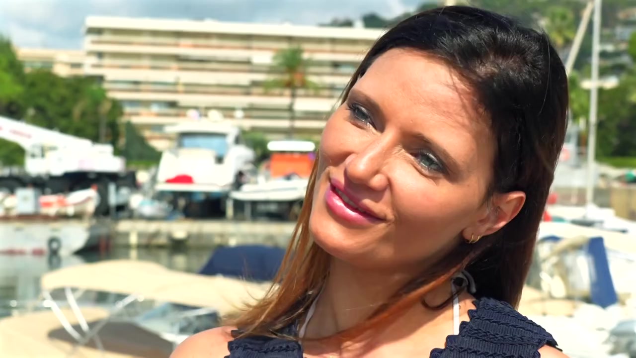 So pretty Mya ... - Jacquie et Michel TV