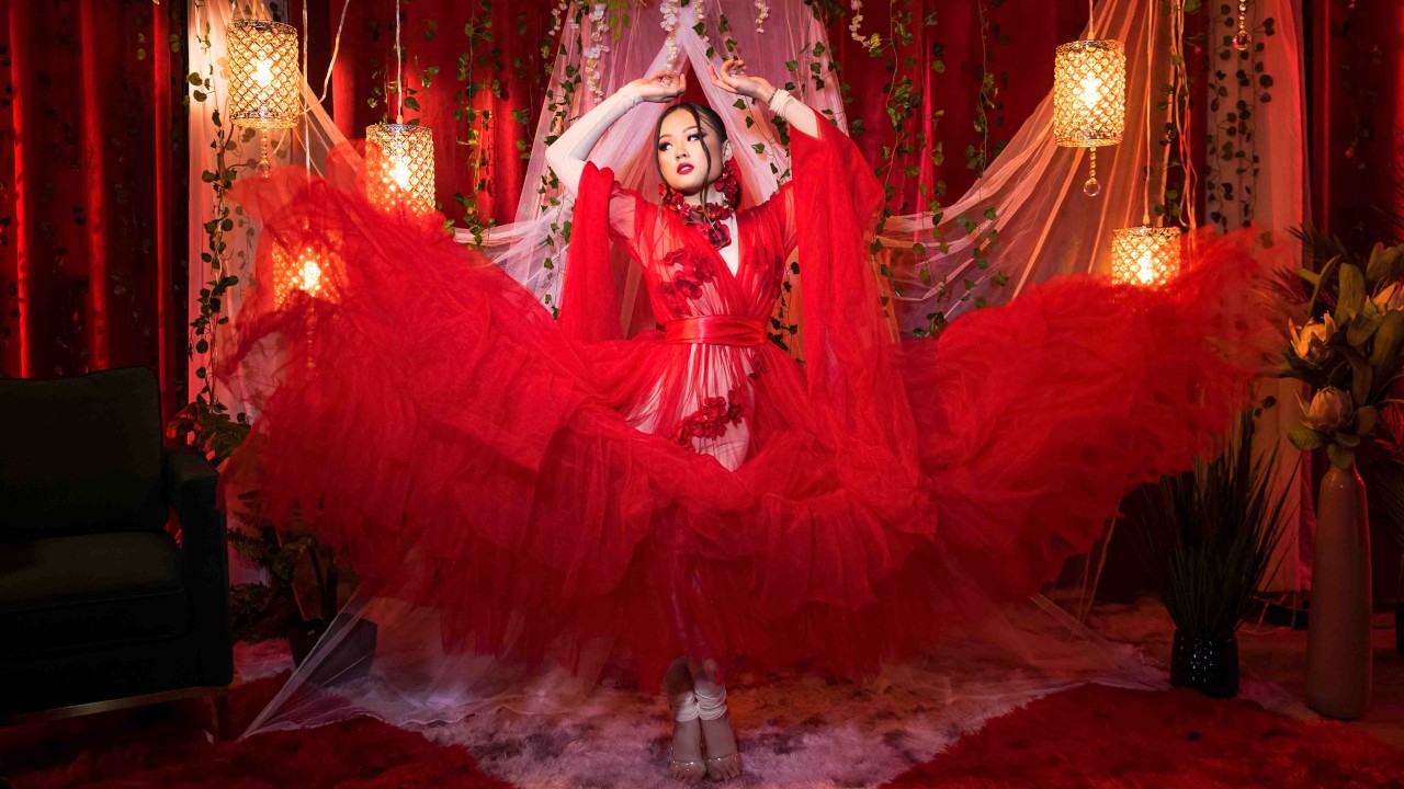 Lulu's Lair of Lust Video With Zac Wild, Lulu Chu - Brazzers