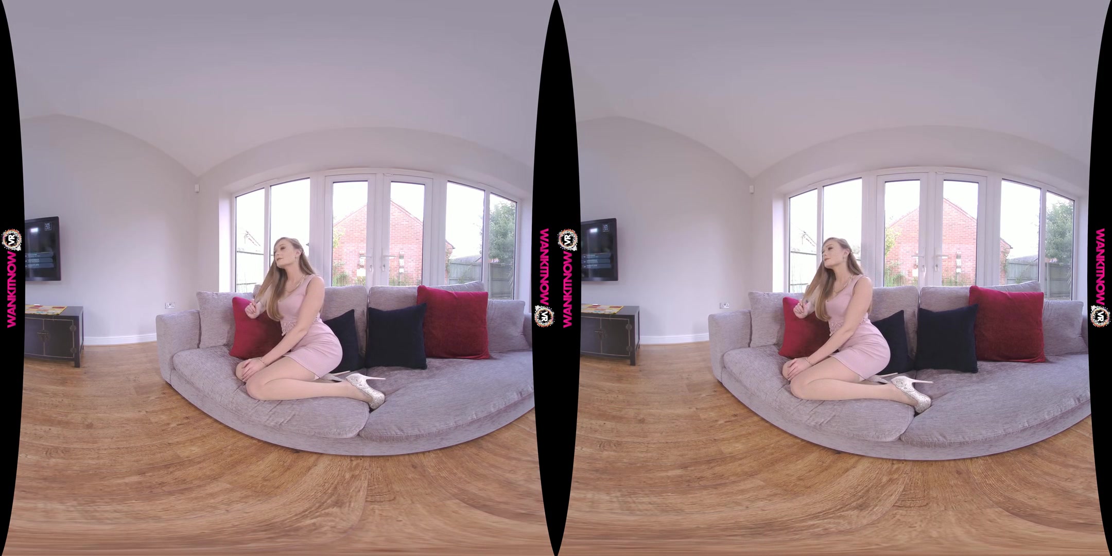 Hurry & Wank - Gorgeous Babe Solo Striptease - SexLikeReal